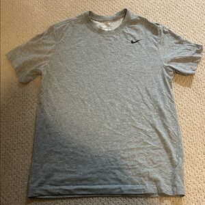 Nike Men's Heather Gray Short Sleeve Tee